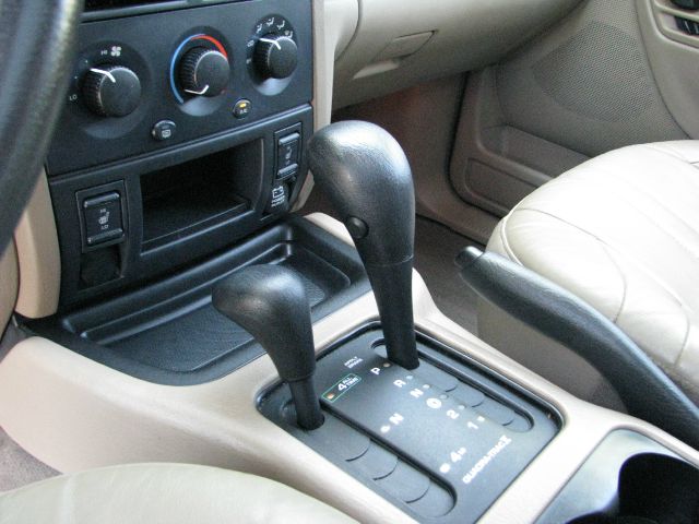 Jeep Grand Cherokee 2004 photo 4