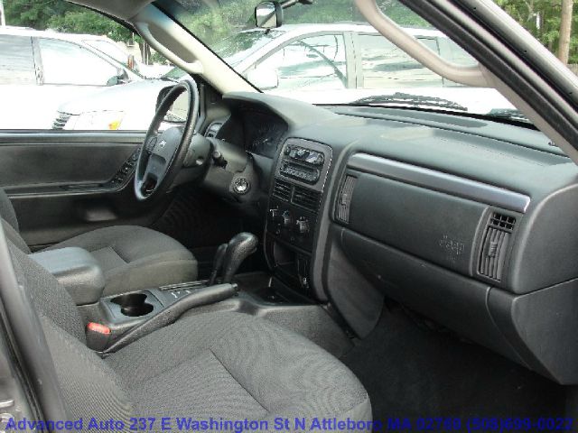 Jeep Grand Cherokee 2004 photo 2