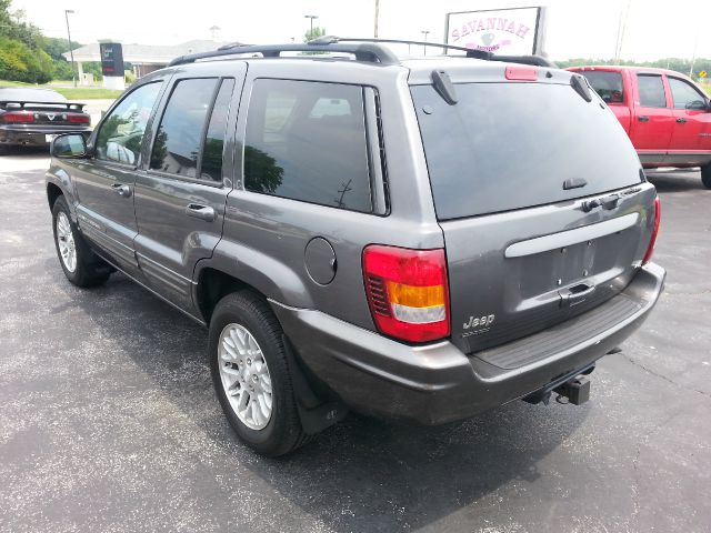 Jeep Grand Cherokee Super SUV