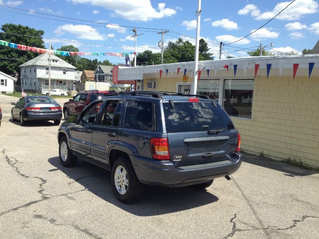 Jeep Grand Cherokee 4dr 114 WB W/4.6l AWD SUV