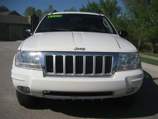 Jeep Grand Cherokee 2004 photo 2