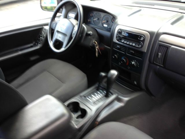 Jeep Grand Cherokee 2004 photo 2