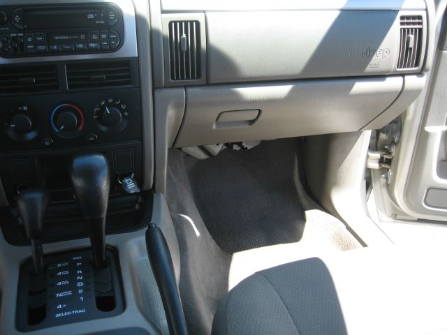 Jeep Grand Cherokee 2004 photo 10