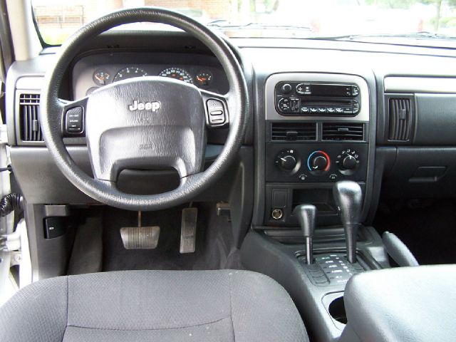 Jeep Grand Cherokee 2004 photo 3