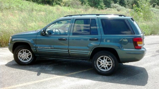 Jeep Grand Cherokee 2004 photo 2