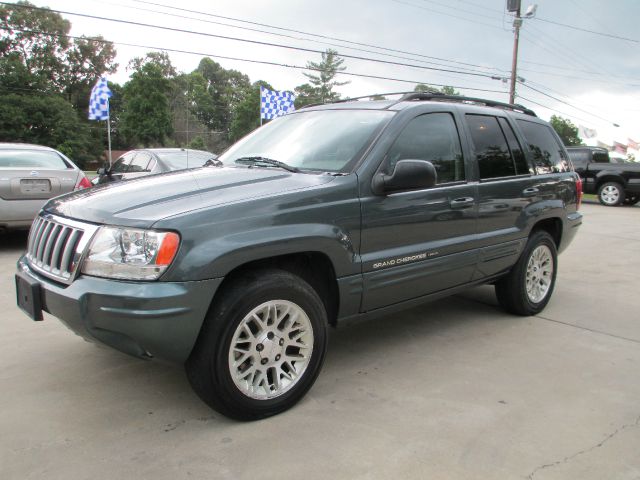 Jeep Grand Cherokee 2004 photo 2