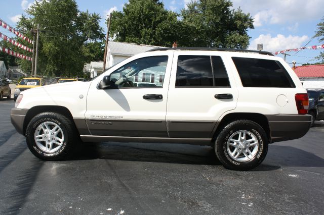 Jeep Grand Cherokee 2004 photo 2