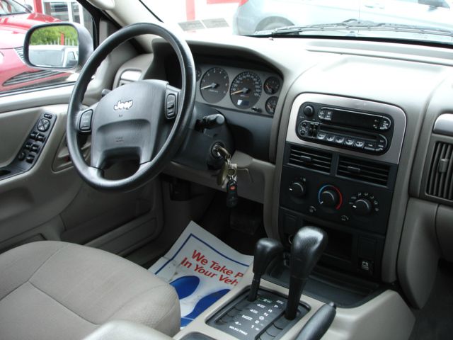 Jeep Grand Cherokee 2004 photo 2