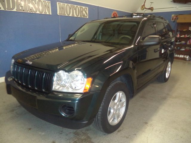 Jeep Grand Cherokee 2005 photo 2