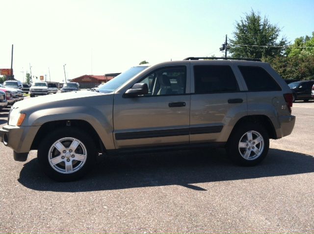 Jeep Grand Cherokee 2005 photo 2