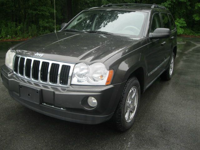 Jeep Grand Cherokee 2005 photo 2