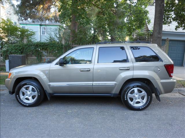 Jeep Grand Cherokee 2005 photo 4