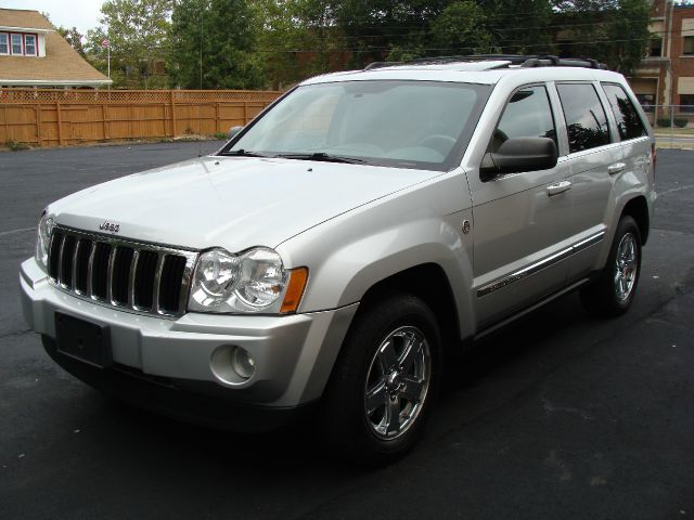 Jeep Grand Cherokee Super SUV