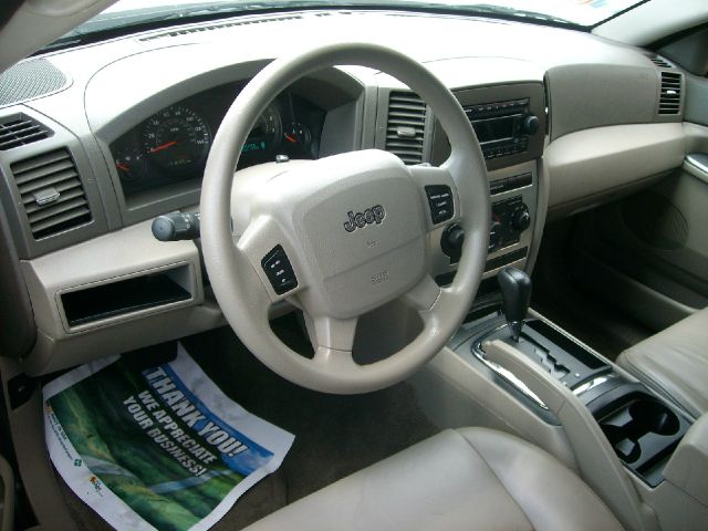 Jeep Grand Cherokee 2005 photo 1