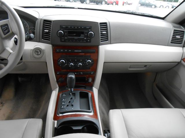 Jeep Grand Cherokee 2005 photo 1