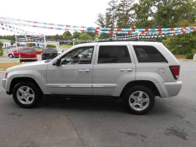 Jeep Grand Cherokee 2005 photo 14