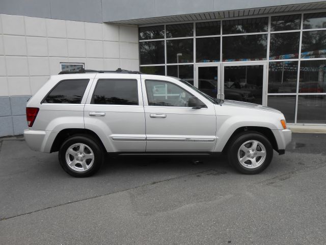 Jeep Grand Cherokee 2005 photo 16