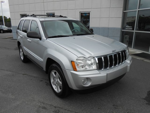 Jeep Grand Cherokee 2005 photo 17