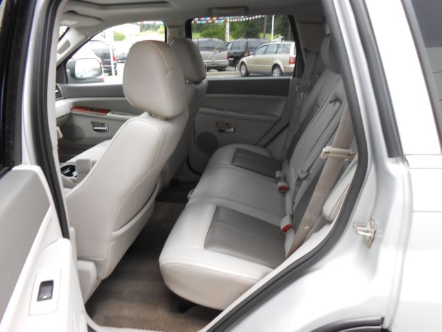 Jeep Grand Cherokee 2005 photo 22