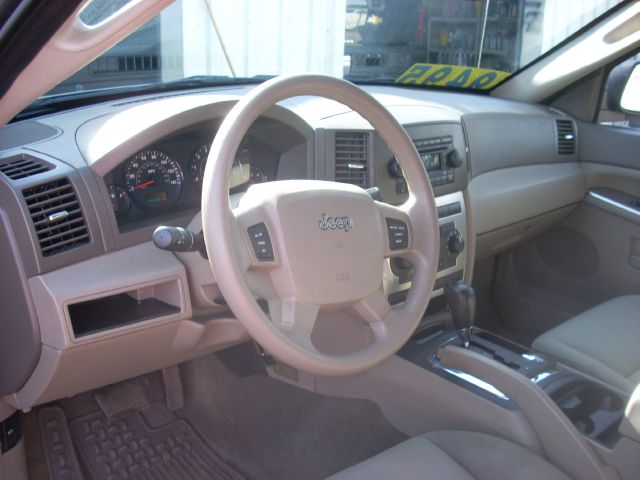 Jeep Grand Cherokee 2005 photo 10