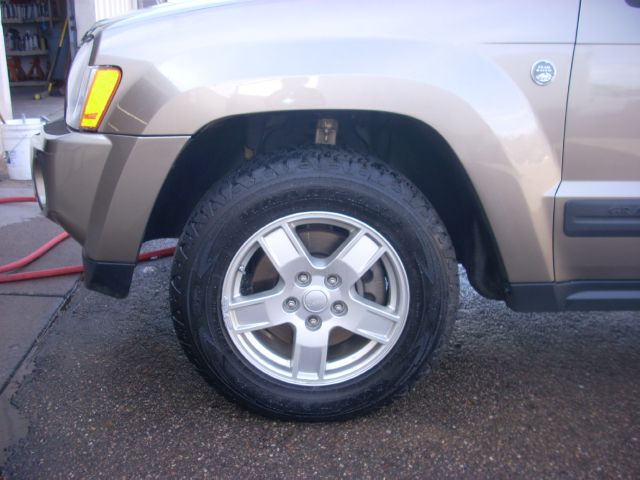 Jeep Grand Cherokee 2005 photo 11