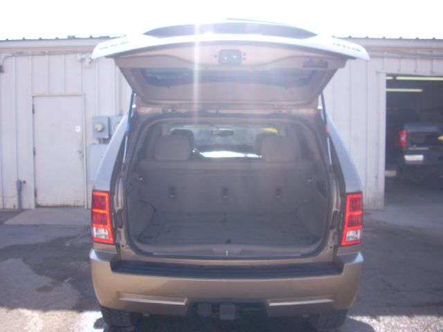 Jeep Grand Cherokee 2005 photo 19