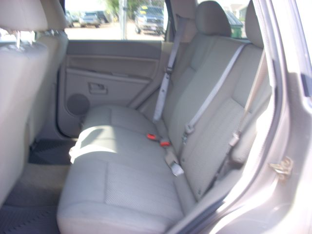 Jeep Grand Cherokee 2005 photo 21