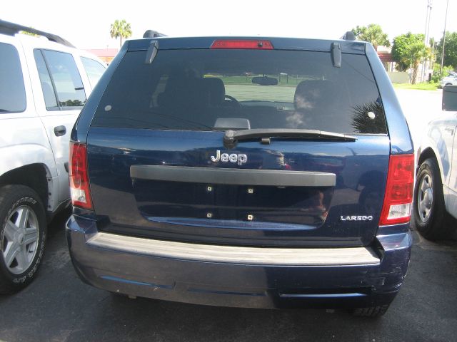 Jeep Grand Cherokee 2005 photo 2