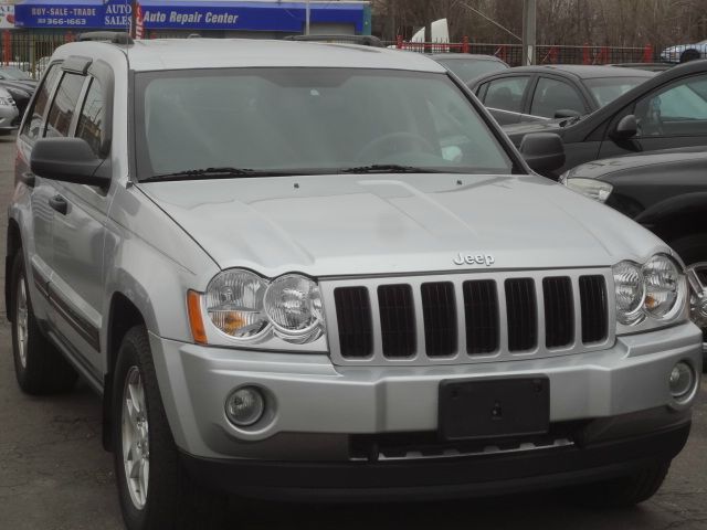 Jeep Grand Cherokee 2005 photo 2