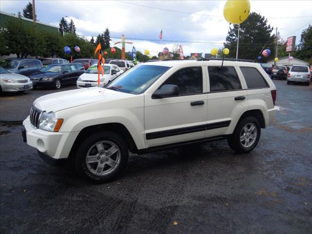 Jeep Grand Cherokee 2005 photo 2