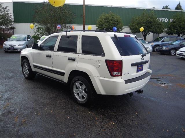 Jeep Grand Cherokee 2005 photo 3