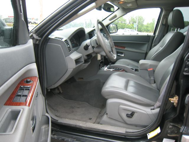 Jeep Grand Cherokee 2005 photo 3