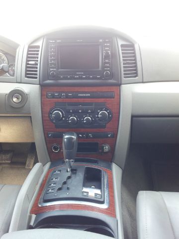 Jeep Grand Cherokee 2005 photo 2