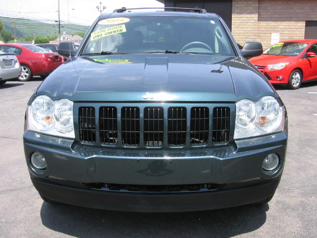Jeep Grand Cherokee 2005 photo 18