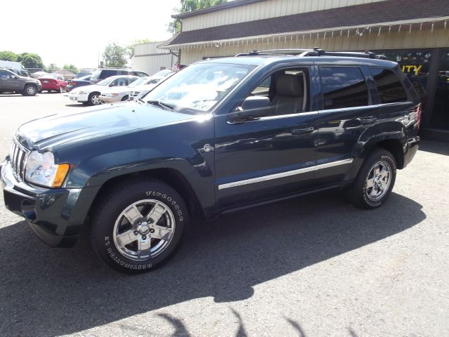 Jeep Grand Cherokee 2005 photo 2