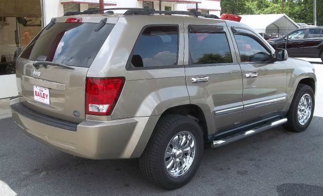 Jeep Grand Cherokee 2005 photo 13