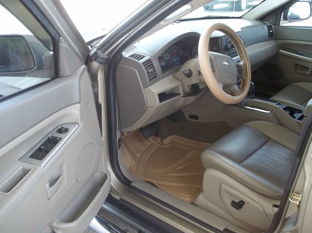 Jeep Grand Cherokee 2005 photo 14