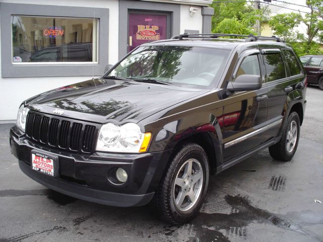 Jeep Grand Cherokee 2005 photo 2