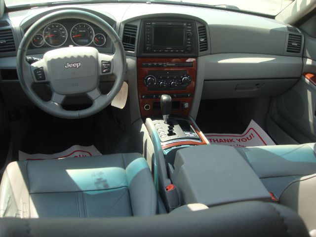 Jeep Grand Cherokee 2005 photo 7