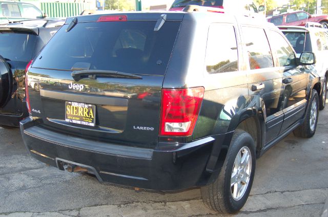 Jeep Grand Cherokee 2005 photo 18