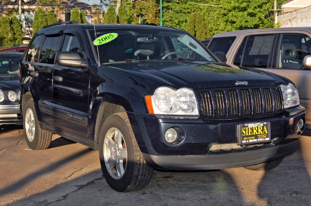 Jeep Grand Cherokee 2005 photo 19