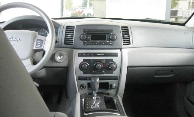 Jeep Grand Cherokee 2005 photo 20