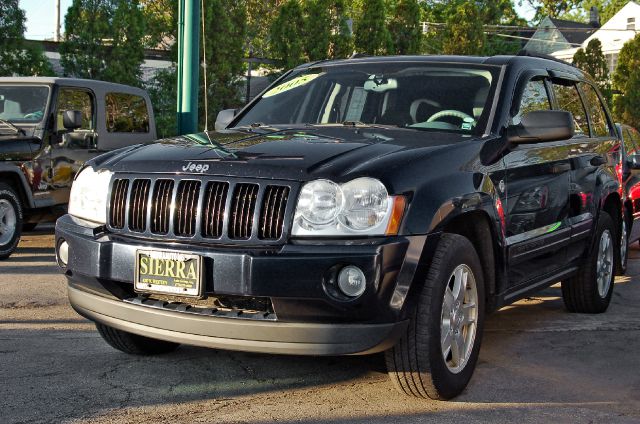 Jeep Grand Cherokee 2005 photo 3