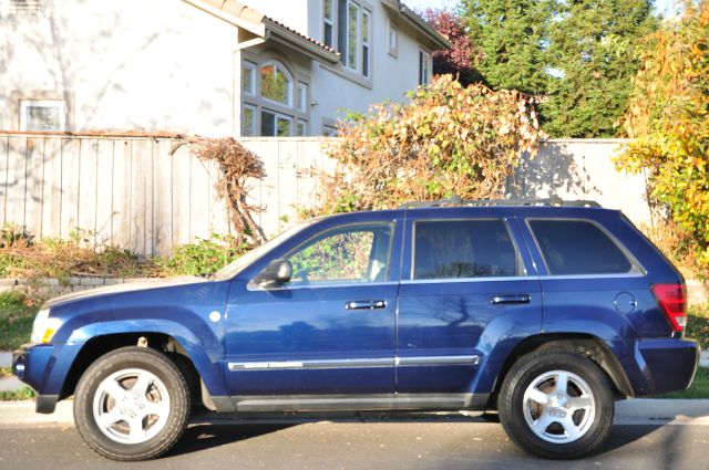 Jeep Grand Cherokee 2005 photo 1