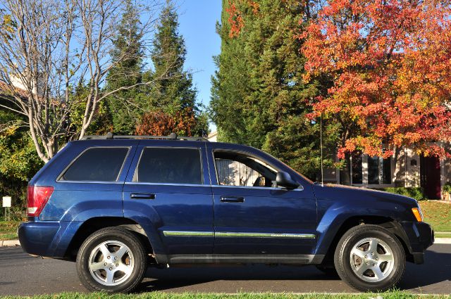 Jeep Grand Cherokee 2005 photo 4