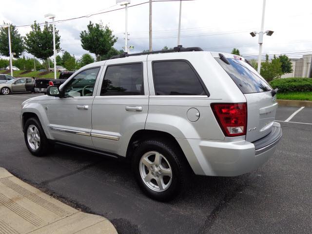 Jeep Grand Cherokee 2005 photo 11