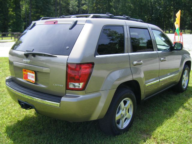 Jeep Grand Cherokee 2005 photo 2