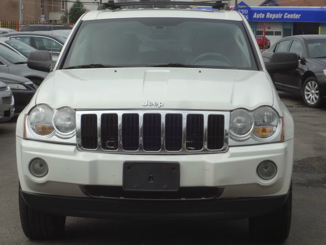 Jeep Grand Cherokee Super SUV