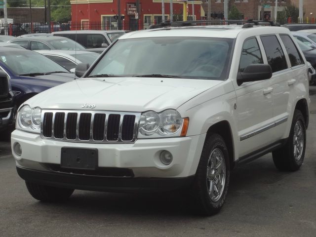 Jeep Grand Cherokee 2005 photo 2