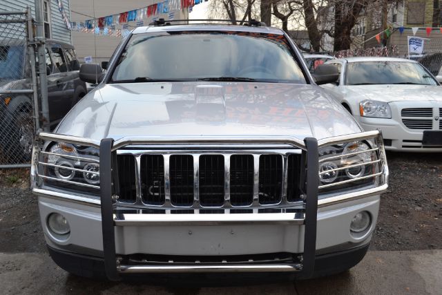 Jeep Grand Cherokee 2005 photo 2